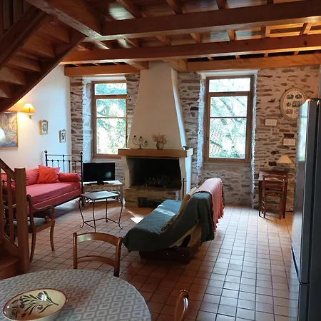 Apartahotel Chateau De Sur Orb