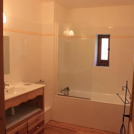 Chateau De Sur Orb Apartahotel